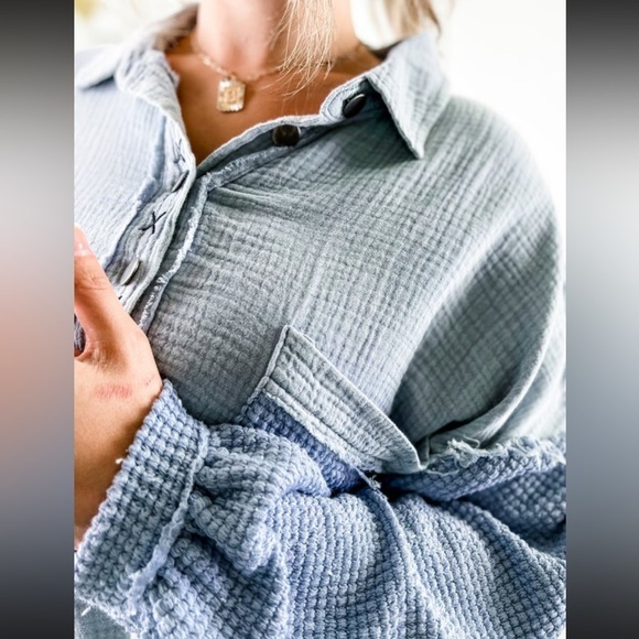 NWOT POL Loose Fit Button Up Long Sleeve Top, Blue, Size L - Picture 3 of 9